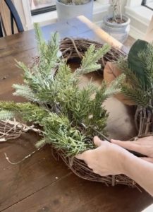 DIY Winter Wreath | Simple Wreaths You Can Make Yourself